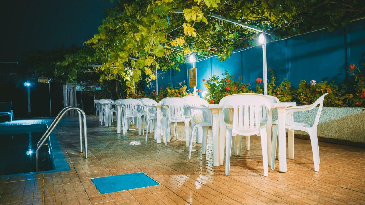 克瑞斯兰德酒店 圣纳帕 外观 照片